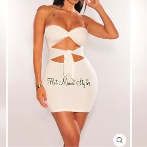 STRAPLESS CUT OUT KNOTTED DRESS